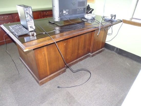 DESK W/CREDENZA (X2)