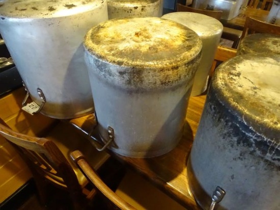 LARGE POT