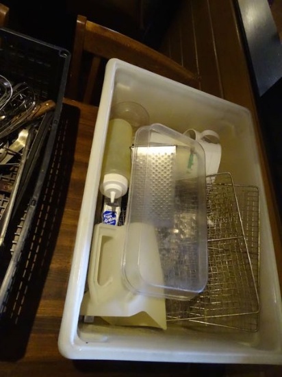 KITCHEN UTENSILS X1