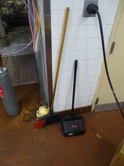DUST PAN & BROOM