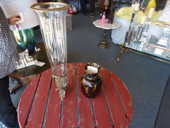 CRYSTAL BRASS VASE & PORCELAIN VASE (X2) RETAIL $150