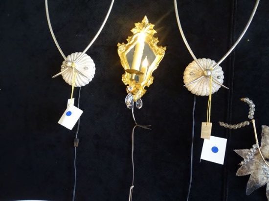 SCONCE GOLD LEAF MIRRORED  RETAIL $199