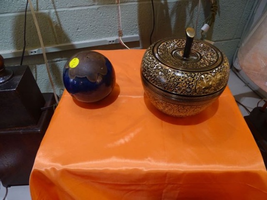 BRASS APPLE & BALL (X2)
