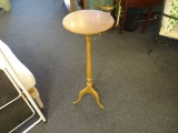 ANTIQUE TABLE BY CUSHMAN
