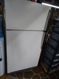 AMANA REFRIGERATOR