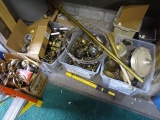 BRASS LAMP X1  ON FLOOR