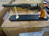 THE US .36 REPLICA REVOLVER W/STAND (X12)