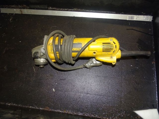 DEWALT GRINDER