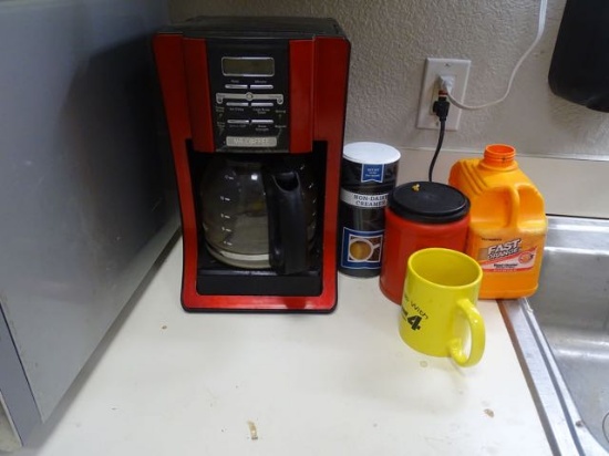 COFFEE MAKER & KITCHEN MISC