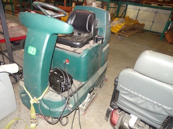 SPEED FLOOR MACHINE W/CHARGER