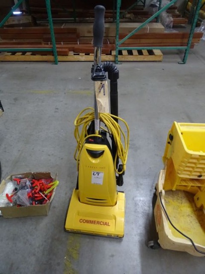 COMMERCIAL CARPET PRO VAC