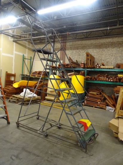 WAREHOUSE LADDER 9 STEP