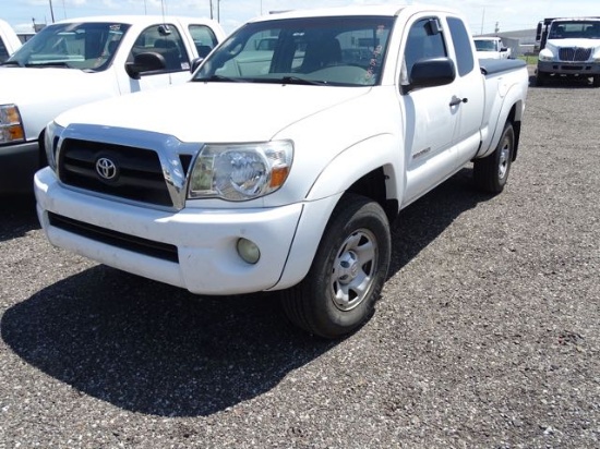 2008 TOYOTA  TACOMA