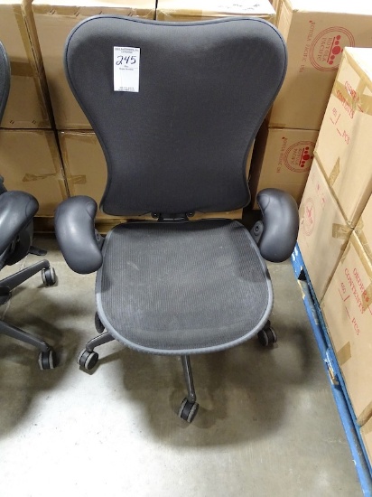 HERMAN MILLER MIRRA 2 OFFICE CHAIR