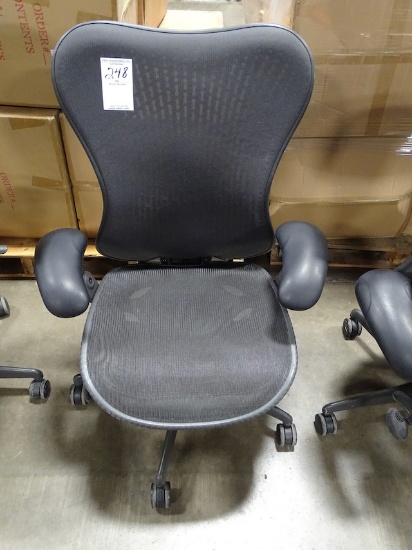 HERMAN MILLER MIRRA 2 OFFICE CHAIR