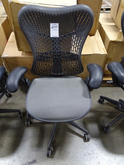 HERMAN MILLER MIRRA OFFICE CHAIR