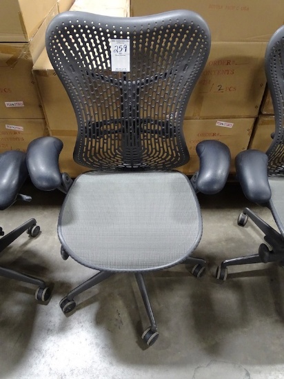 HERMAN MILLER MIRRA OFFICE CHAIR