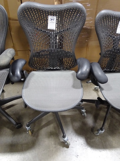 HERMAN MILLER MIRRA OFFICE CHAIR