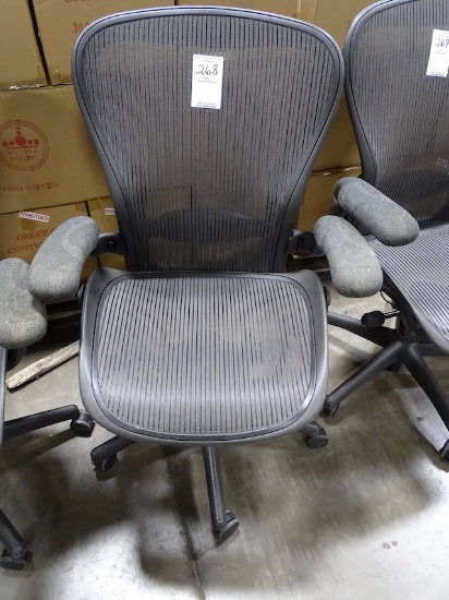 HERMAN MILLER AERON OFFICE CHAIR