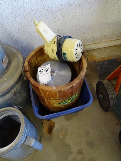 WHITE MOUNTAIN ELECTRIC ICE CREAM MAKER