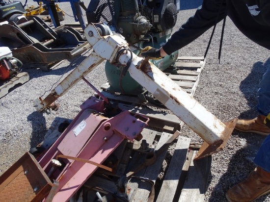 LIFT MOORE TRUCK CRANE 1500LB