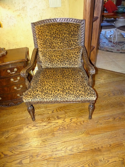 SIDE CHAIR