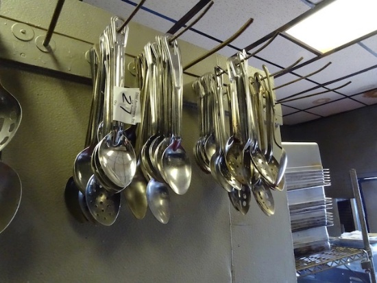 SERVING SPOONS (X82)