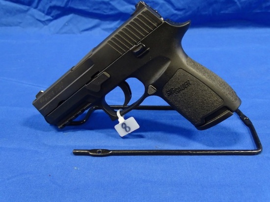 SIG SAUER P250 .40 S&W S/N:EAK122537