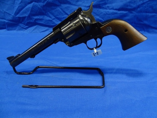 RUGER NEW MODEL BLACKHAWK 6 SHOT REVOLVER .41 MAGNUM S/N:41-02171