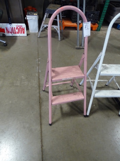 2' STEP STOOL