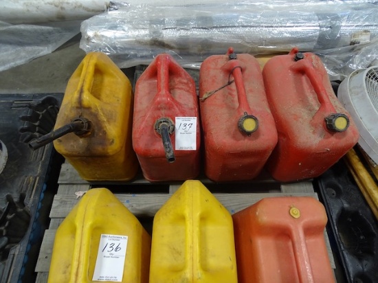 5 GALLON PLASTIC GAS CANS (X4)