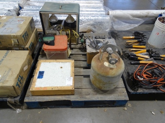 PROPANE TANK, PUMP, HEAT DISPLAY, INSULATION DISPLAY & CAN LIGHT