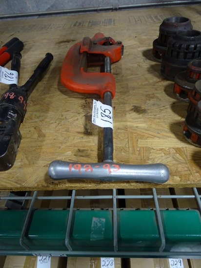 RIDGID 2"-4" PIPE CUTTER