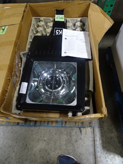 NEW EVOLVE LED AREA LIGHT K5 480V