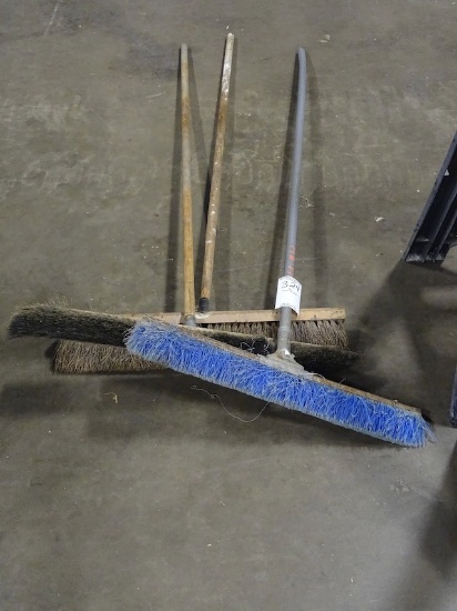 SHOP BROOMS (X3)
