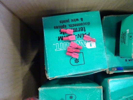 BOX FULL OF NEW 14-18 AWG PANDUIT MALE & FEMALE INSULATED DISCONNECTS