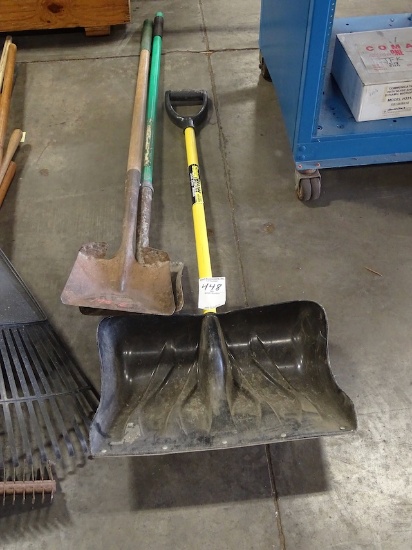 FLAT SHOVELS & A SNOW SHOVEL (X3)
