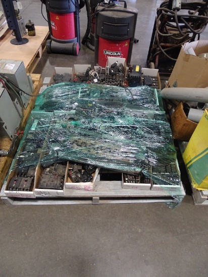 PALLET FULL NEW & USED BREAKERS 20 AMP-400 AMP