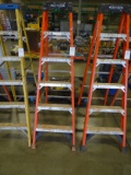 WERNER 6' STEP LADDER FIBERGLASS SIDE RAILS LADDER