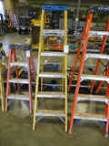 WERNER 6' STEP LADDER W/FIBERGLASS SIDE RAILS