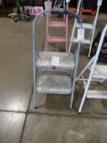 2' STEP STOOL