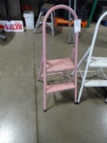 2' STEP STOOL
