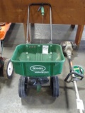 SCOTTS SPEEDY GREEN 2000 SPREADER