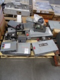 PALLET W/MOTOR STARTERS UP TO 30 HP, DISCONNECTS, OVERLOAD STARTER & MISC