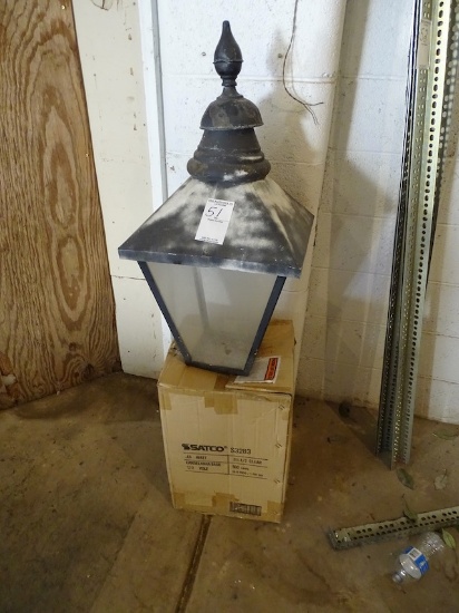 2 LARGE LIGHTS