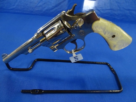 SMITH & WESSON 6 SHOT REVOLVER 32 LONG S/N:530856