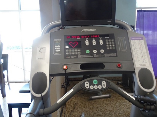 LIFE FITNESS ELECTRIC TREADMILL