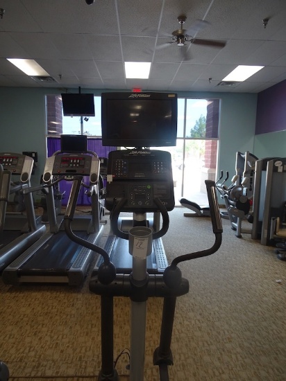 LIFE FITNESS ELLIPTICAL