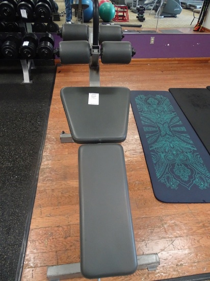 ADJUSTABLE LEG BENCH