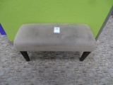 UPHOLSTERED BENCH